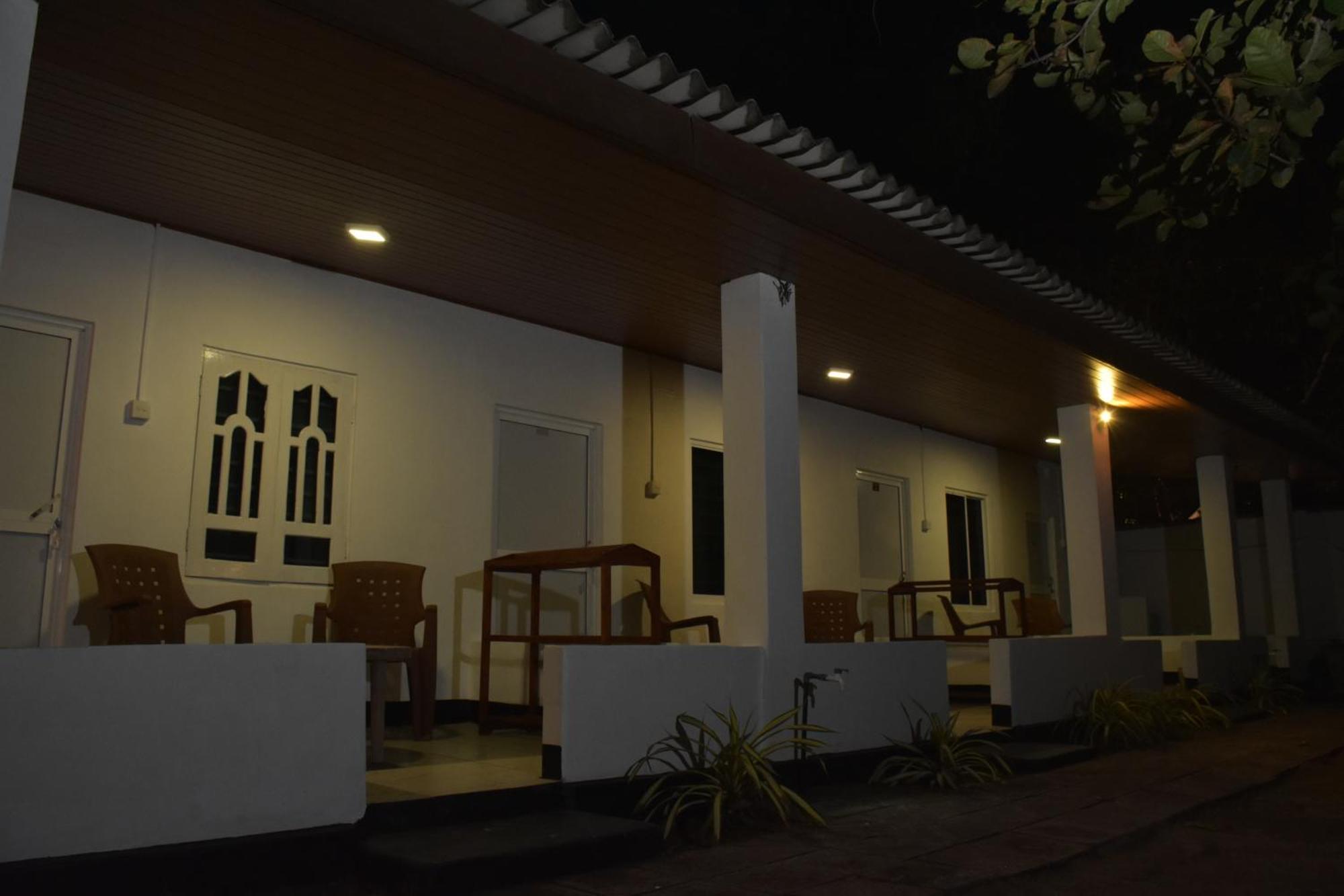 French Garden Regish Guest House Trincomalee Ngoại thất bức ảnh
