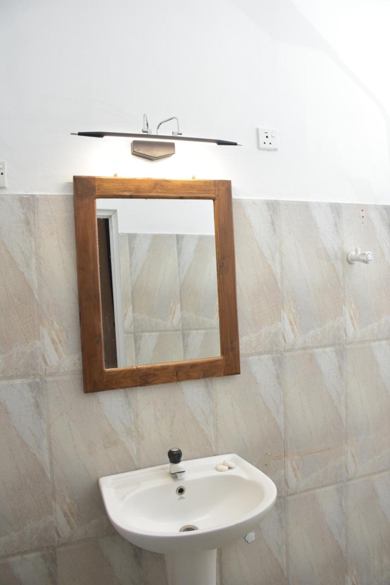 French Garden Regish Guest House Trincomalee Ngoại thất bức ảnh