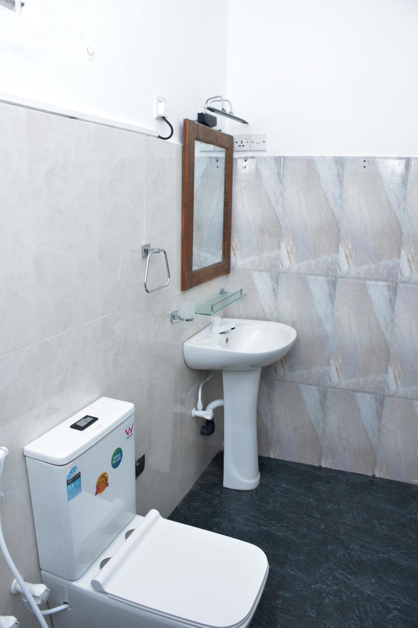 French Garden Regish Guest House Trincomalee Ngoại thất bức ảnh